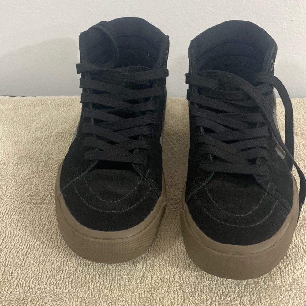 Vans “Off the Wall” Sk8-Hi BMX Black with brownish gum. Size US Men 4